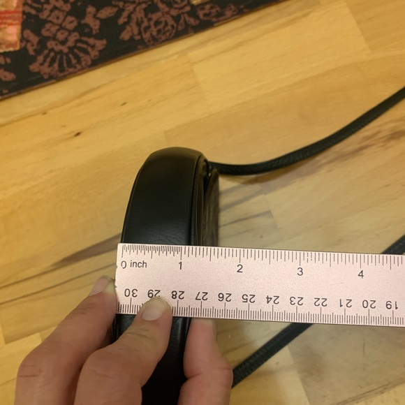 Vintage designer Hanae Mori crossbody black leather bag 7X6X2 inches - Picture 10 of 11